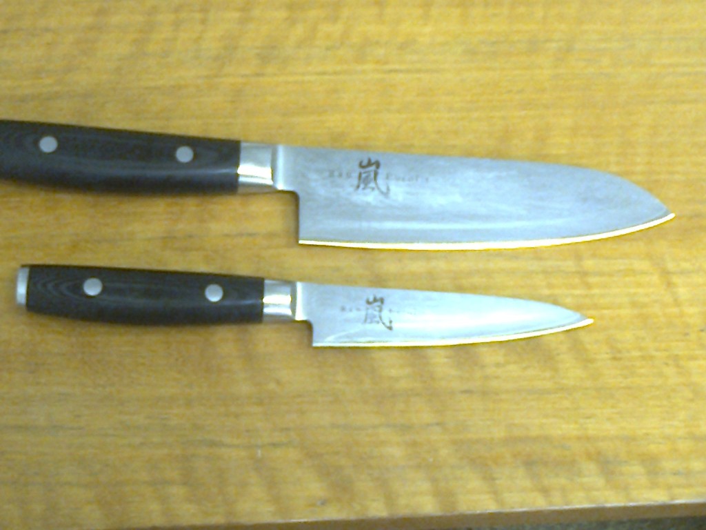 Nože s damascenské oceli po nabroušení